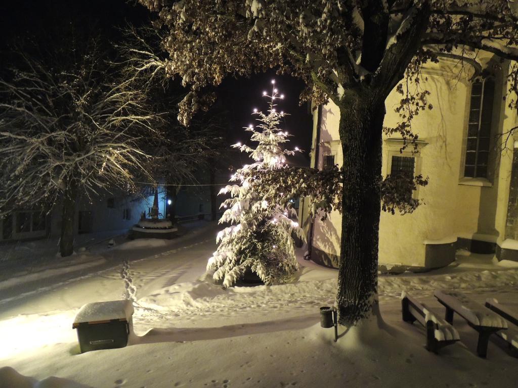 Kirchenwirt Inn Kreuzen  Exteriör bild