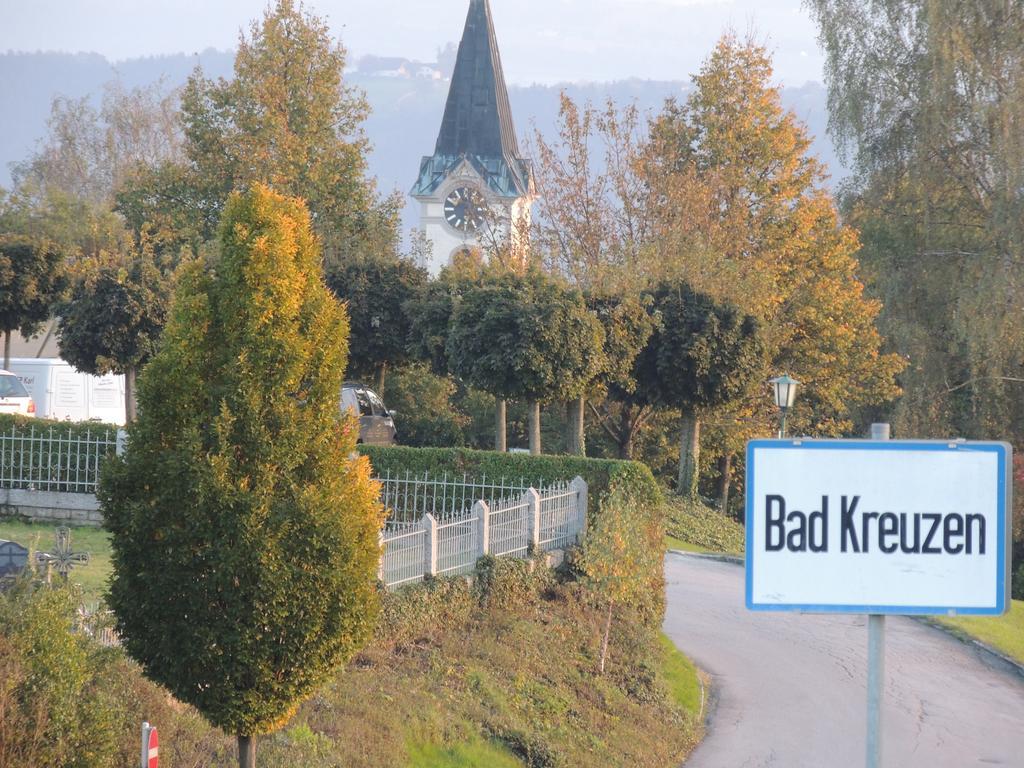 Kirchenwirt Inn Kreuzen  Exteriör bild