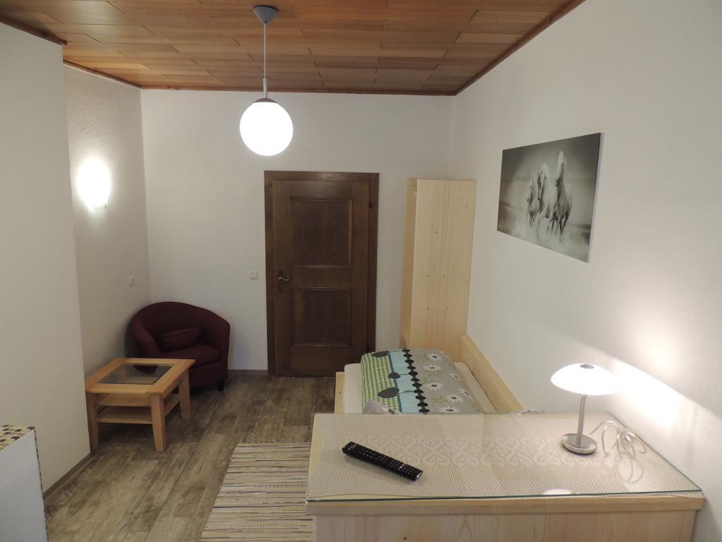 Kirchenwirt Inn Kreuzen  Exteriör bild