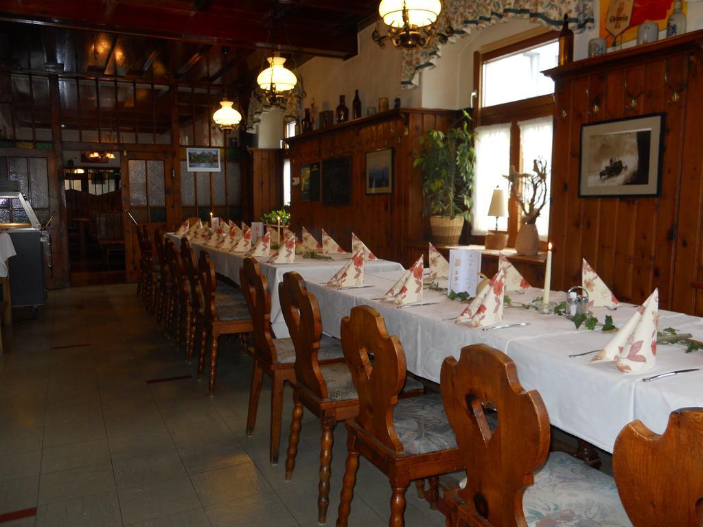 Kirchenwirt Inn Kreuzen  Exteriör bild